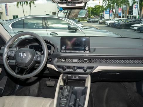 Certified 2023 Honda Accord EX image 20