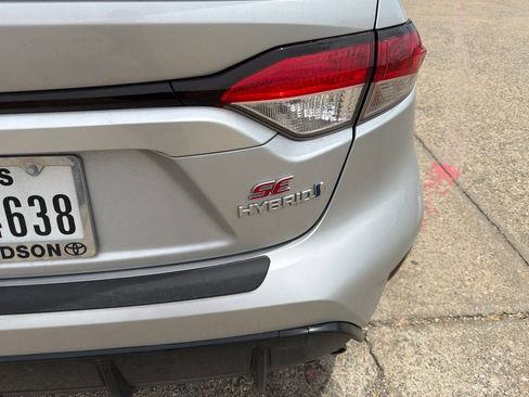 Used 2024 Toyota Corolla SE FWD image 11