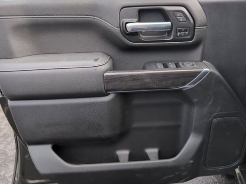 Used 2022 Chevrolet Silverado 2500 LTZ w/ Z71 Off-Road Package image 11