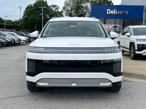 New 2026 Hyundai Ioniq 9 SEL image 2