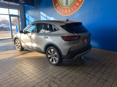 Used 2024 Ford Escape Platinum image 22