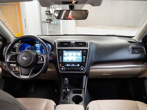 Used 2018 Subaru Outback 3.6R Limited image 20