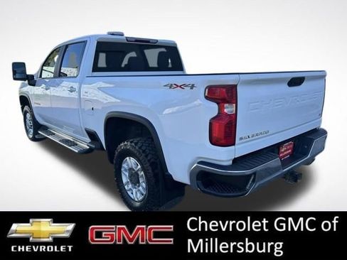 Used 2020 Chevrolet Silverado 2500 LT w/ Convenience Package AWD/4WD image 6
