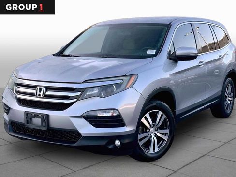 Used 2017 Honda Pilot EX image 1