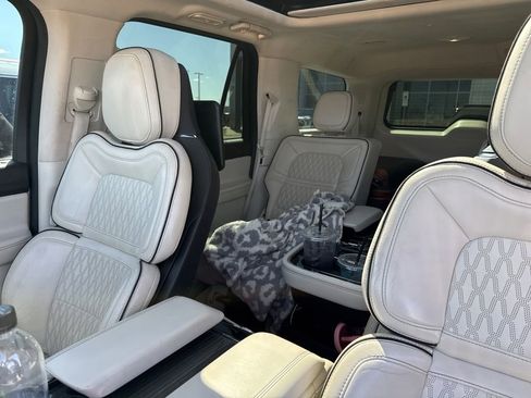 Used 2018 Lincoln Navigator Black Label AWD/4WD image 13