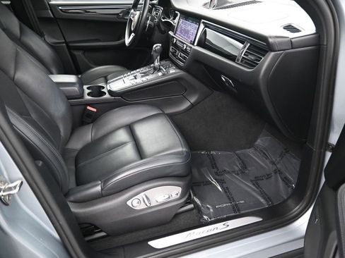 Used 2021 Porsche Macan S image 30