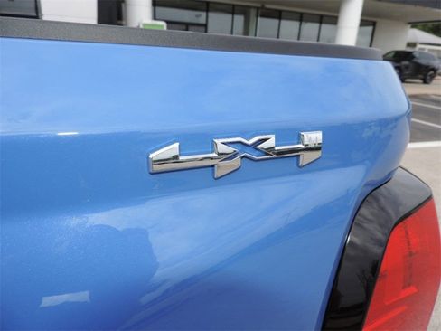 New 2025 GMC Canyon Elevation w/ Convenience Package image 11