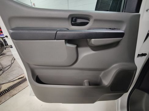Used 2019 Nissan NV 3500 SV w/ Navigation Package RWD image 18