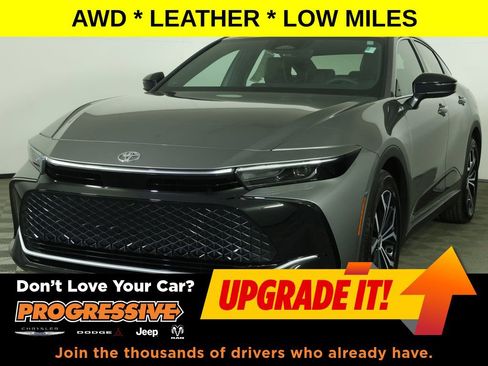 Used 2026 Toyota Crown AWD/4WD image 1