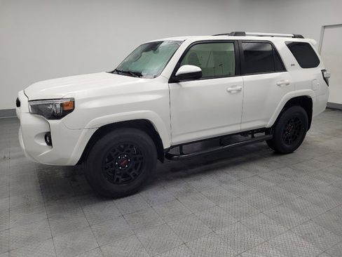 Used 2021 Toyota 4Runner SR5 image 2