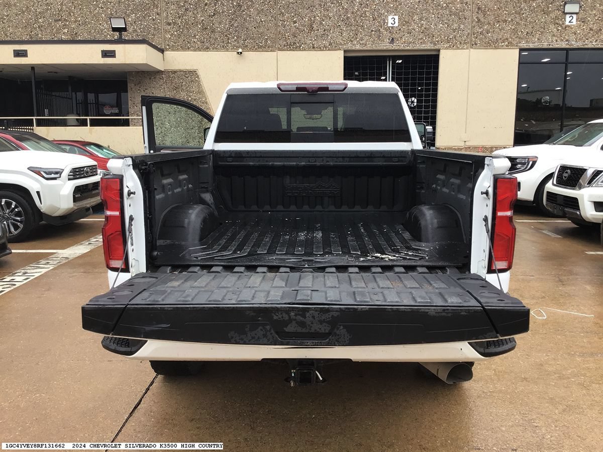 Used 2024 Chevrolet Silverado 3500 High Country w/ High Country Premium Package AWD/4WD image 9