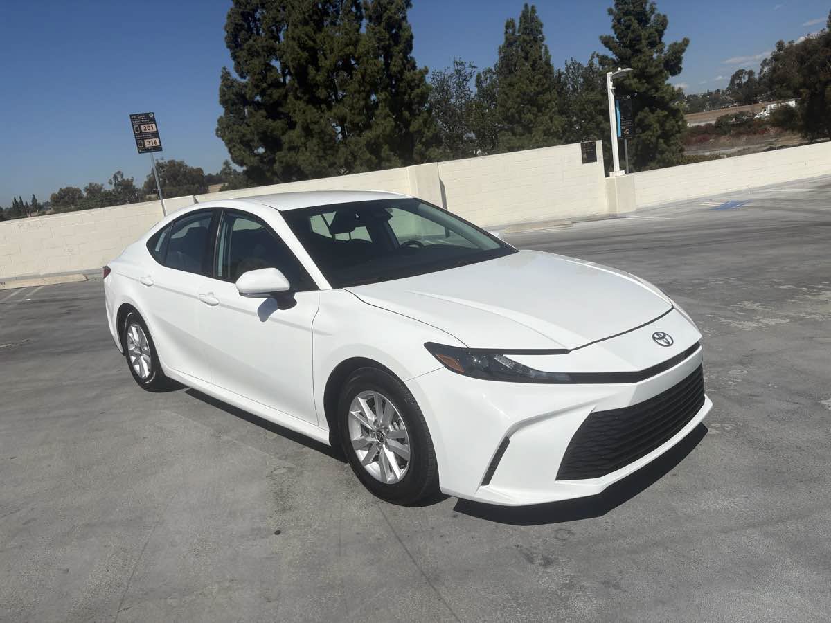 Used 2025 Toyota Camry LE FWD image 34