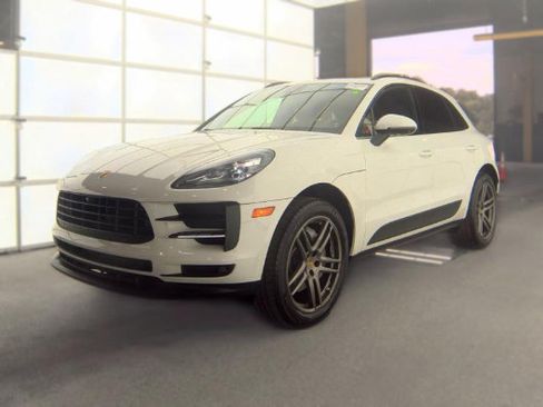 Used 2021 Porsche Macan AWD/4WD image 1
