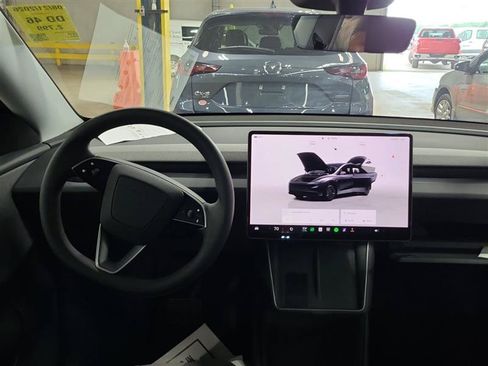 Used 2026 Tesla Model Y 2WD image 5