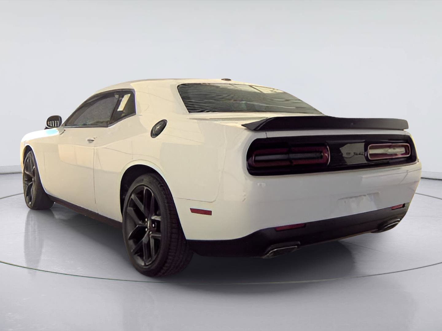 Used 2022 Dodge Challenger SXT w/ Blacktop Package RWD image 2