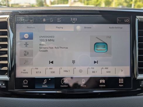 Used 2023 Chrysler Pacifica Touring-L FWD image 25