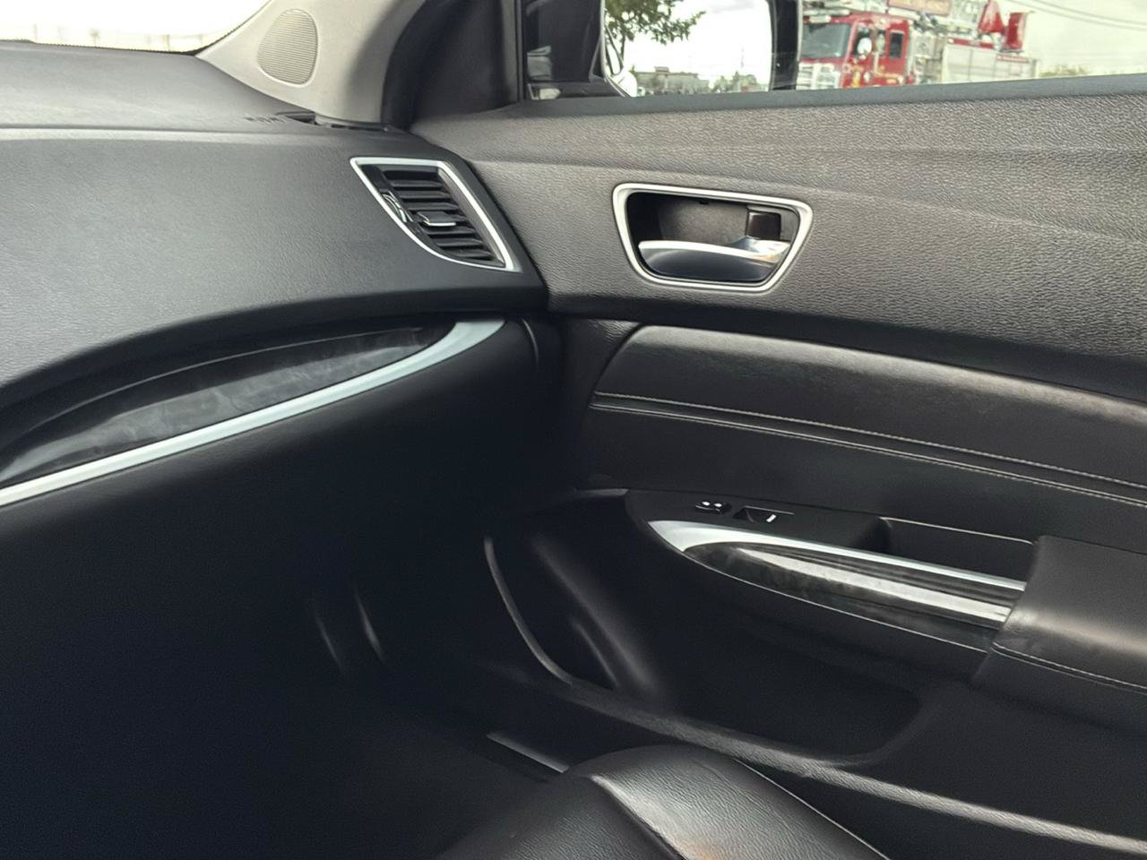 Used 2020 Acura TLX FWD image 31
