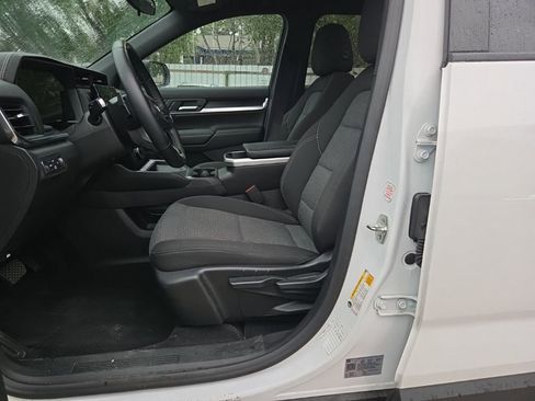 Used 2025 GMC Terrain Elevation AWD/4WD image 3