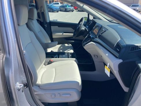 New 2026 Honda Odyssey EX-L image 5