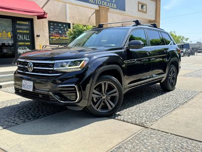 Used 2021 Volkswagen Atlas SE w/ Panoramic Sunroof Package