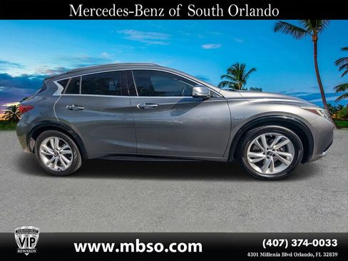 Used 2018 INFINITI QX30 image 18
