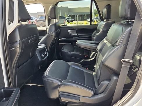 Certified 2025 Ford Expedition Platinum AWD/4WD image 13