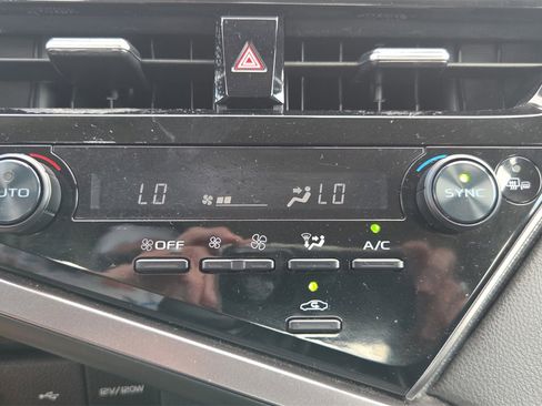 Used 2023 Toyota Camry XSE image 24