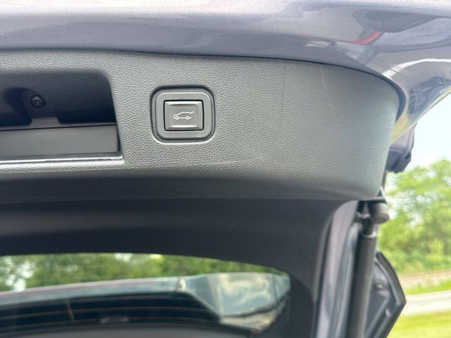 Used 2024 Chevrolet Blazer EV LT AWD/4WD image 16