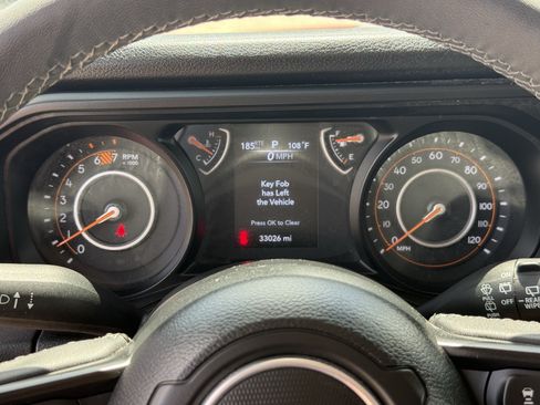 Used 2025 Jeep Wrangler Unlimited Sport AWD/4WD image 19