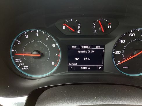 Used 2023 Chevrolet Traverse LS FWD image 11