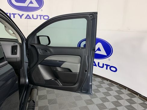 Used 2017 Chevrolet Colorado W/T w/ Custom Special Edition RWD image 29