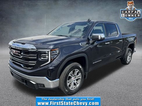 Used 2025 GMC Sierra 1500 SLT image 1