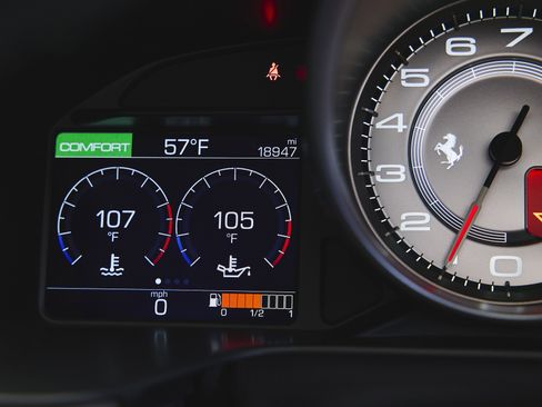 Used 2019 Ferrari Portofino image 17