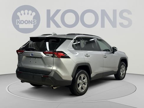 Used 2024 Toyota RAV4 LE AWD/4WD image 20