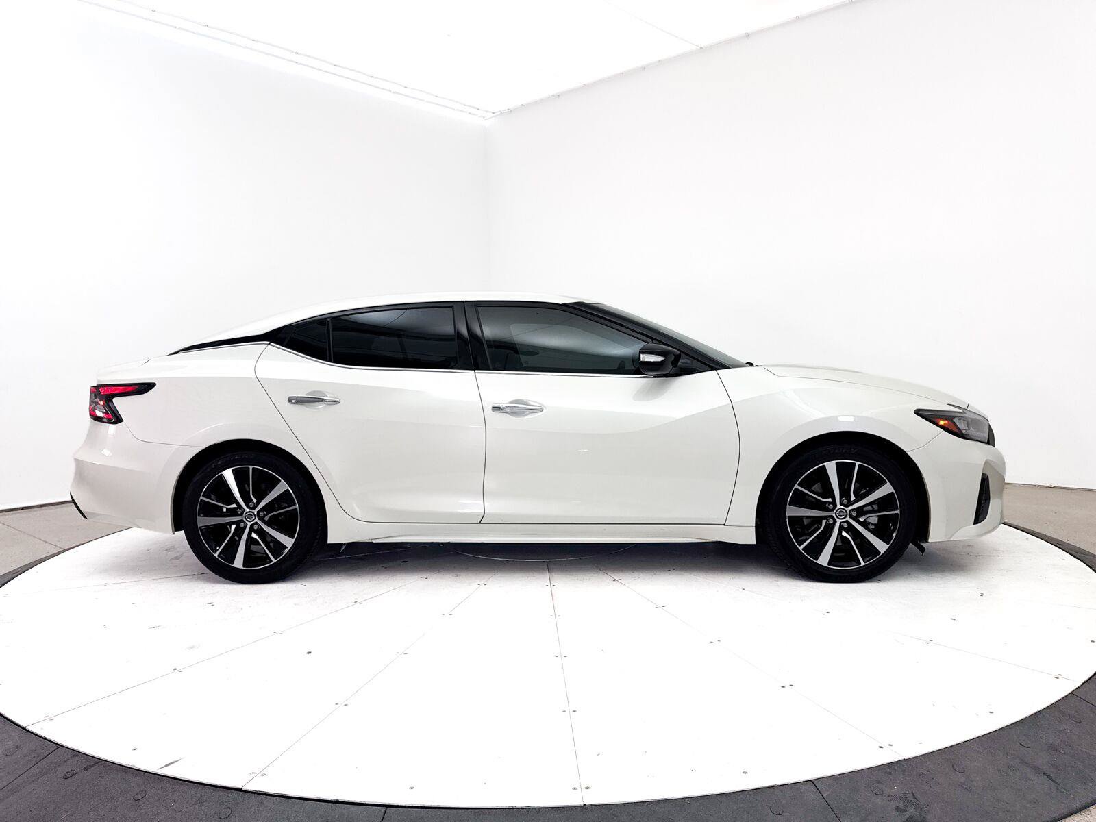 Used 2022 Nissan Maxima SV FWD image 38