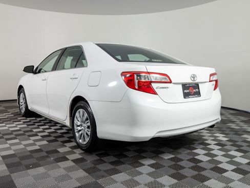 Used 2012 Toyota Camry LE image 5