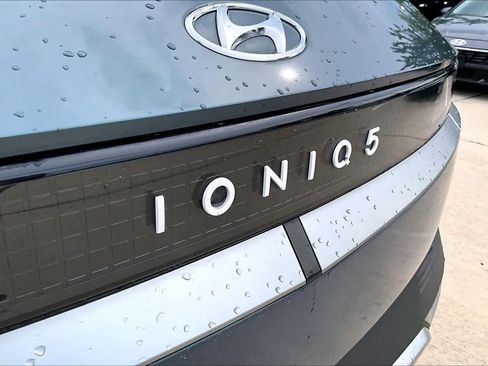 Certified 2023 Hyundai Ioniq 5 SEL w/ Cargo Package RWD image 29