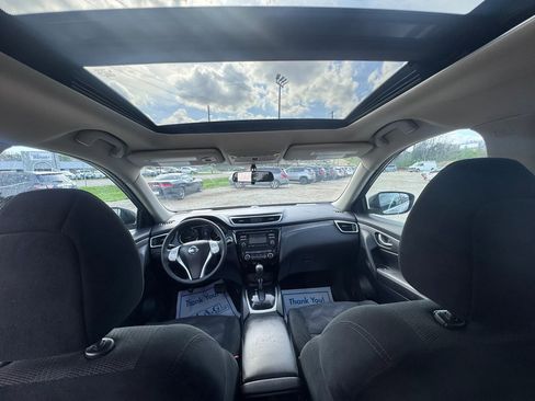 Used 2016 Nissan Rogue SV w/ SV Moonroof Package AWD/4WD image 26