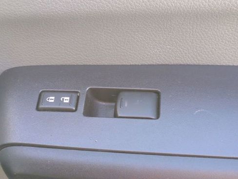 Used 2020 Nissan NV 1500 SV image 27