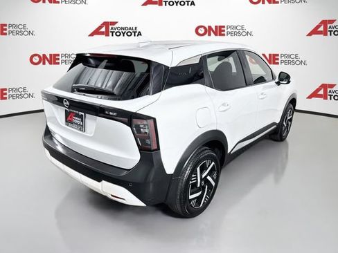 Used 2025 Nissan Kicks SV FWD image 7