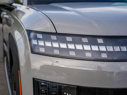 New 2026 Hyundai Ioniq 9 SE image 10