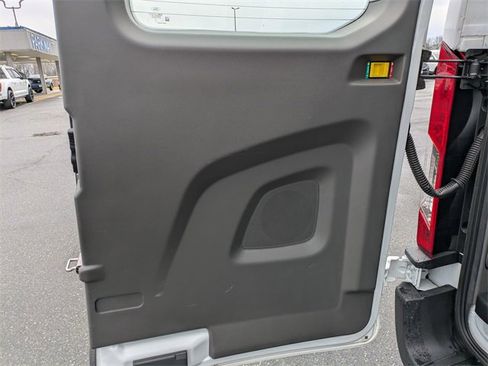 Used 2023 Ford Transit 350 XLT image 26