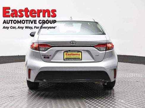 Used 2023 Toyota Corolla LE FWD image 6