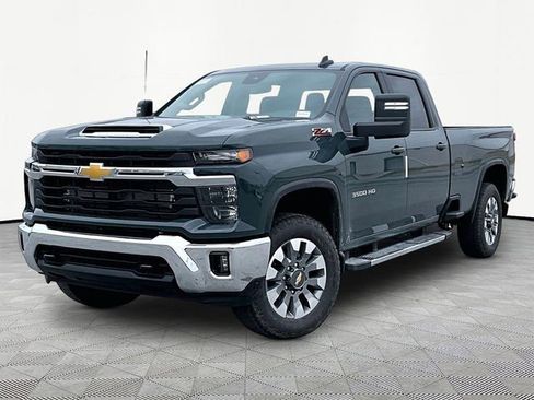 New 2026 Chevrolet Silverado 3500 LT image 3