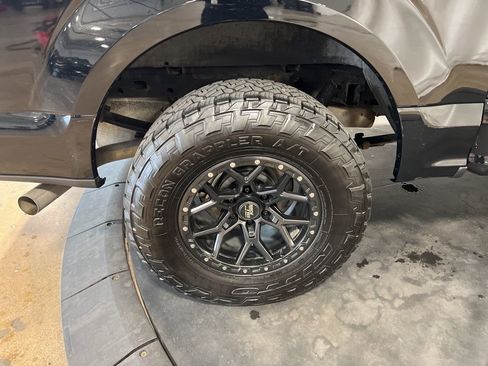 Used 2017 Ford F150 XLT image 31