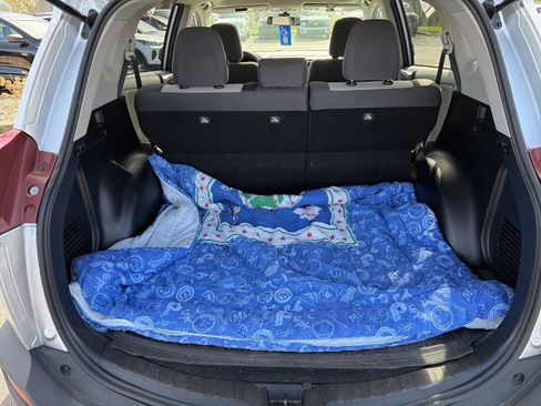 Used 2013 Toyota RAV4 XLE image 8