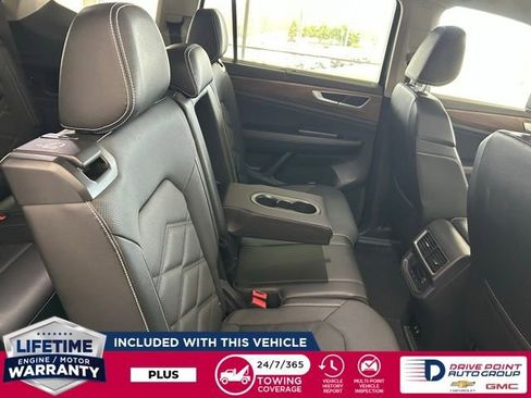 Used 2025 Volkswagen Atlas SE image 26