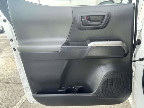 Used 2023 Toyota Tacoma SR5 w/ Technology Package image 14