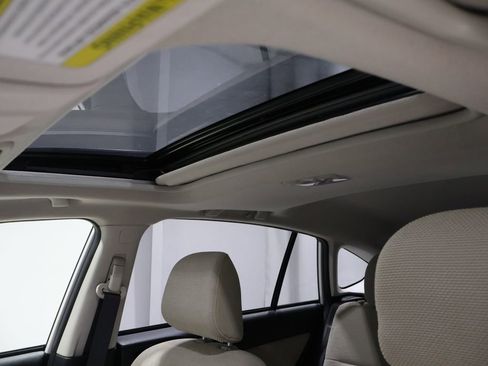 Used 2016 Subaru Crosstrek 2.0i Premium w/ Moonroof Package image 9