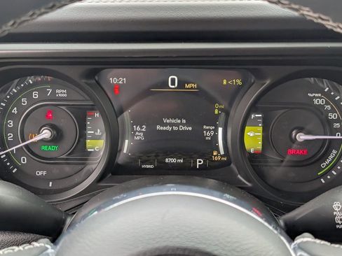 Used 2025 Jeep Wrangler Unlimited Sahara image 30